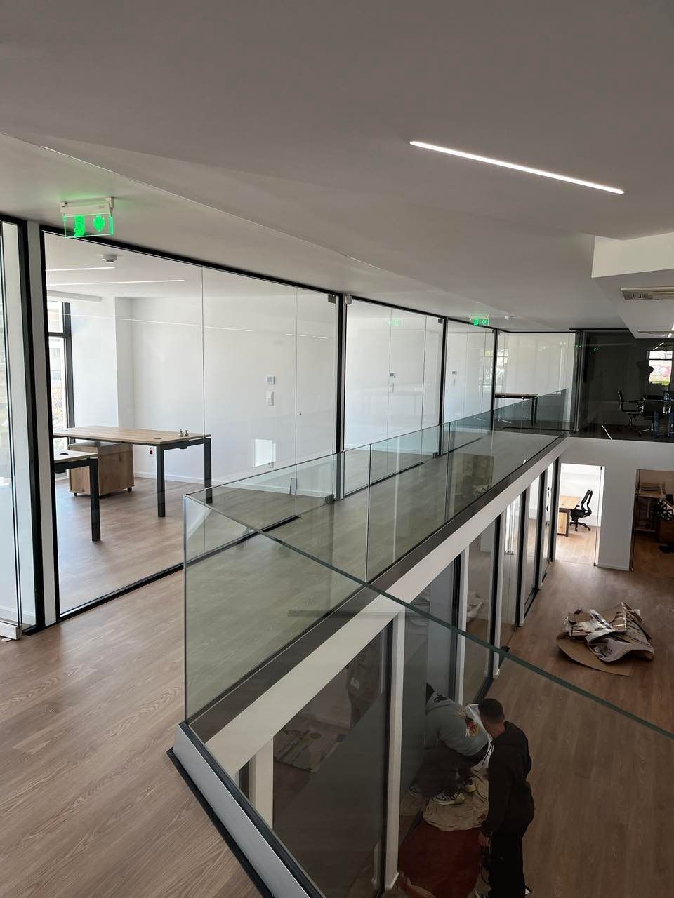 Γυάλινες κουπαστές | KAMERI GLASS