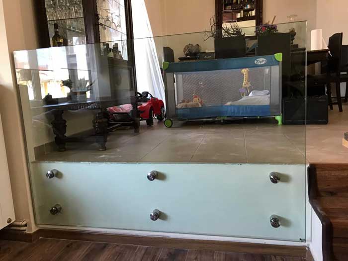 Γυάλινες κουπαστές | KAMERI GLASS