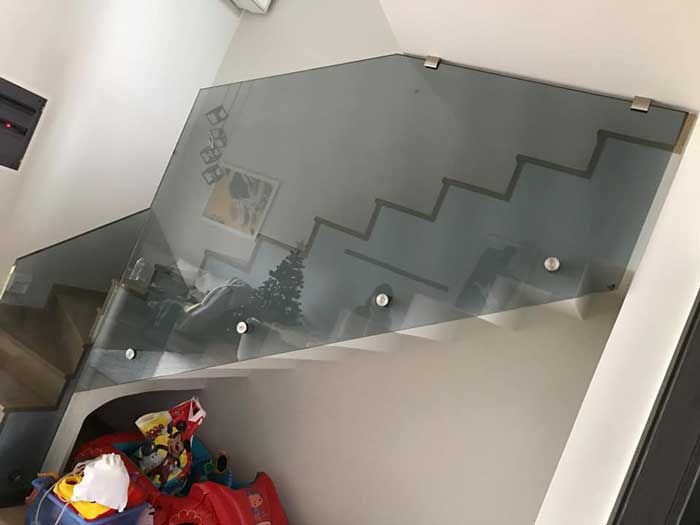 Γυάλινες κουπαστές | KAMERI GLASS