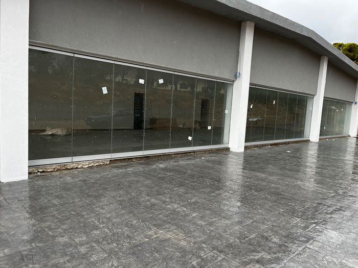 Πτυσσόμενες πόρτες  - KAMERI GLASS