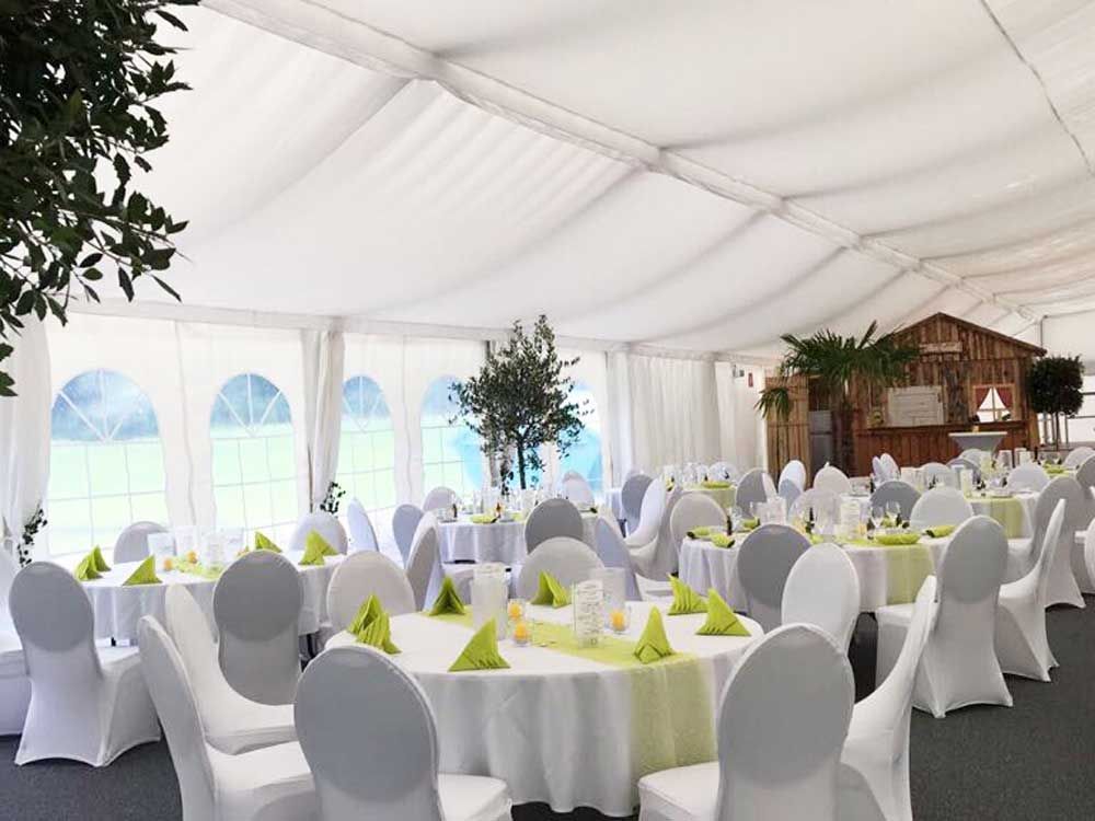 Zeltverleih, Ansprechpartnerinnen für Planung, Terminierung, Abbau, Aufbauhilfe, Bestuhlungspläne, Ausstattung, Großzelte, Eventzelte, Pagoden, Partyzelte, private, Firmenfeiern, Hochzeitszelte, Sternenzelte, Kleinzelte, Partyausstattungen, exklusives Partyzubehör, Festservice, Region Mainfranken, Würzburg, Schweinfurt, Unterfranken, Metropolregion Nürnberg Fürth Erlangen, Getränke Center Wagner GmbH, Getränkemarkt, Wiesentheid, Prichsenstadt, Frei-Haus, Heimdienstplan, freihaus Heimlieferservice, Veranstaltungslieferungen, Service, Getränkeangebot, Getränkeauswahl, Veranstaltungen