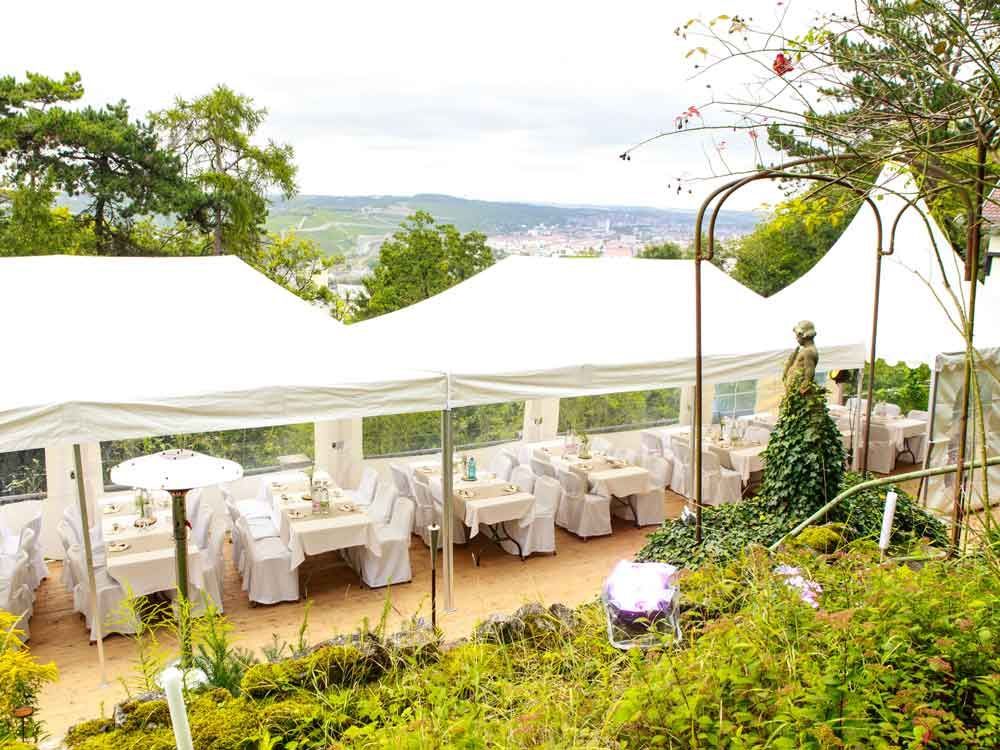 Zeltverleih, Ansprechpartnerinnen für Planung, Terminierung, Abbau, Aufbauhilfe, Bestuhlungspläne, Ausstattung, Großzelte, Eventzelte, Pagoden, Partyzelte, private, Firmenfeiern, Hochzeitszelte, Sternenzelte, Kleinzelte, Partyausstattungen, exklusives Partyzubehör, Festservice, Region Mainfranken, Würzburg, Schweinfurt, Unterfranken, Metropolregion Nürnberg Fürth Erlangen, Getränke Center Wagner GmbH, Getränkemarkt, Wiesentheid, Prichsenstadt, Frei-Haus, Heimdienstplan, freihaus Heimlieferservice, Veranstaltungslieferungen, Service, Getränkeangebot, Getränkeauswahl, Veranstaltungen