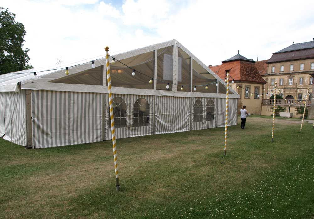 Zeltverleih, Referenzen, Ansprechpartnerinnen für Planung, Terminierung, Abbau, Aufbauhilfe, Bestuhlungspläne, Ausstattung, Großzelte, Eventzelte, Pagoden, Partyzelte, private, Firmenfeiern, Hochzeitszelte, Sternenzelte, Kleinzelte, Partyausstattungen,exklusives Partyzubehör, Festservice, Region Mainfranken, Würzburg, Schweinfurt, Unterfranken, Metropolregion Nürnberg Fürth Erlangen, Getränke Center Wagner GmbH, Getränkemarkt, Wiesentheid, Prichsenstadt, Frei-Haus, Heimdienstplan, freihaus Heimlieferservice, Veranstaltungslieferungen, Service, Getränkeangebot, Getränkeauswahl, Veranstaltungen