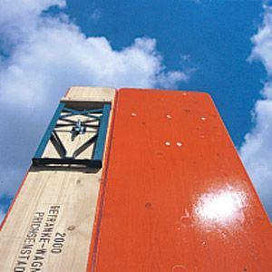 Getränke Center Wagner GmbH, Wiesentheid, Prichsenstadt, Partyausstattungen, Ausschank, Beleuchtung, Lichtanlagen, Zeltboden, Schankanlagen, Kühlung, Heizung, Stuhlhusse, Tische, Stühle, Toilettenwagen, Gläser, exklusives Partyzubehör, Festservice, Stuhl klappbar, Chromstuhl, Banketstühle, Stapelstuhl blau, Barhocker, Hocker, Bänke, Banketttisch lang rund, Garnituren, Klappmöbel, Bistrostehtisch, Tischdecke, Bankauflage, Damastservietten, Sitzkissen, Loungemöbel