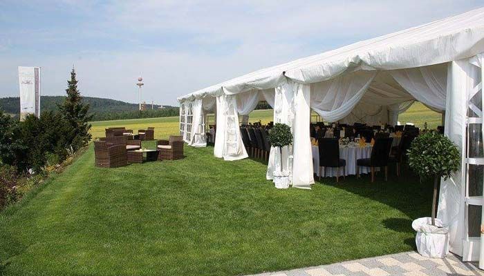 Zeltverleih, Großzelte, Eventzelte, Pagoden, Partyzelte, private, Firmenfeiern, Hochzeitszelte, Sternenzelte, Kleinzelte, Partyausstattungen, Ausschank, Beleuchtung, Lichtanlagen, Zeltboden, Schankanlagen, Kühlung, Heizung, Hussen, Tische, Stühle, Toilettenwagen, Gläser, exklusives Partyzubehör, Festservice, Region Mainfranken, Würzburg, Schweinfurt, Unterfranken, Metropolregion Nürnberg Fürth Erlangen, Getränke Center Wagner GmbH, Getränkemarkt, Wiesentheid, Prichsenstadt, Mainstockheim, Schwarzach am Main, Tankstelle Geiselwind, Getränkemärkte, Frei-Haus, Heimdienstplan, freihaus Heimlieferservice, Veranstaltungslieferungen, Service, Getränkeangebot, Getränkeauswahl, Privatbrauereien, Getränkehandel, Veranstaltungen, Gin, Whisky Tasting