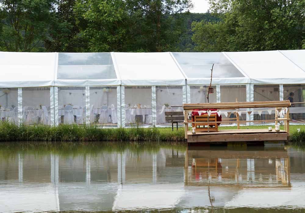 Zeltverleih, Referenzen, Ansprechpartnerinnen für Planung, Terminierung, Abbau, Aufbauhilfe, Bestuhlungspläne, Ausstattung, Großzelte, Eventzelte, Pagoden, Partyzelte, private, Firmenfeiern, Hochzeitszelte, Sternenzelte, Kleinzelte, Partyausstattungen,exklusives Partyzubehör, Festservice, Region Mainfranken, Würzburg, Schweinfurt, Unterfranken, Metropolregion Nürnberg Fürth Erlangen, Getränke Center Wagner GmbH, Getränkemarkt, Wiesentheid, Prichsenstadt, Frei-Haus, Heimdienstplan, freihaus Heimlieferservice, Veranstaltungslieferungen, Service, Getränkeangebot, Getränkeauswahl, Veranstaltungen