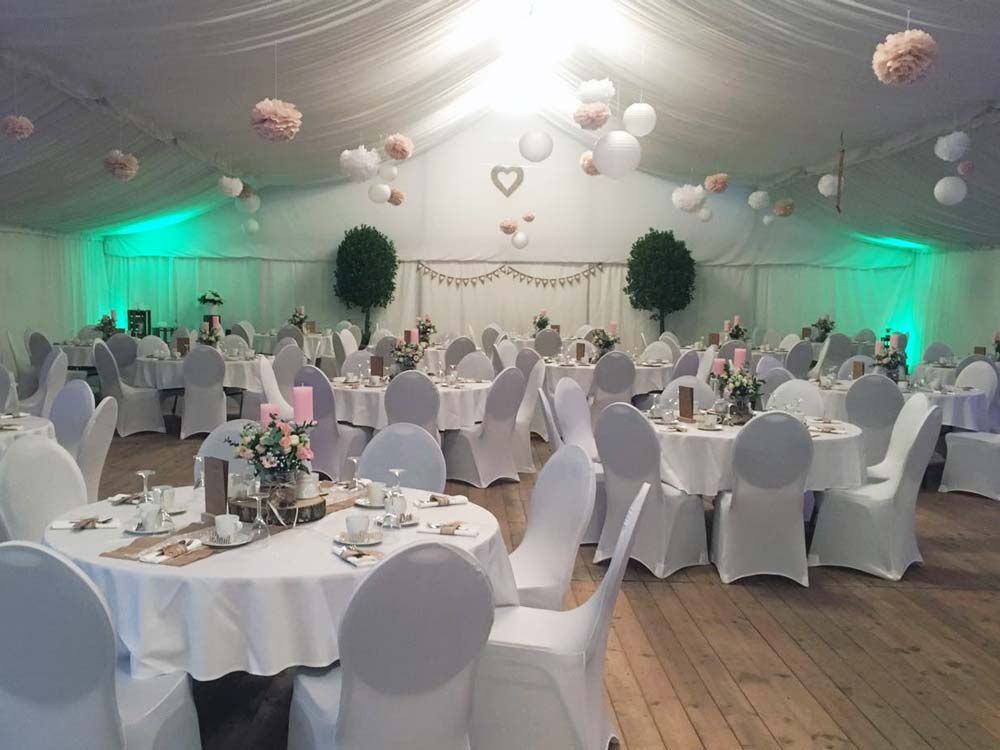 Zeltverleih, Ansprechpartnerinnen für Planung, Terminierung, Abbau, Aufbauhilfe, Bestuhlungspläne, Ausstattung, Großzelte, Eventzelte, Pagoden, Partyzelte, private, Firmenfeiern, Hochzeitszelte, Sternenzelte, Kleinzelte, Partyausstattungen, exklusives Partyzubehör, Festservice, Region Mainfranken, Würzburg, Schweinfurt, Unterfranken, Metropolregion Nürnberg Fürth Erlangen, Getränke Center Wagner GmbH, Getränkemarkt, Wiesentheid, Prichsenstadt, Frei-Haus, Heimdienstplan, freihaus Heimlieferservice, Veranstaltungslieferungen, Service, Getränkeangebot, Getränkeauswahl, Veranstaltungen