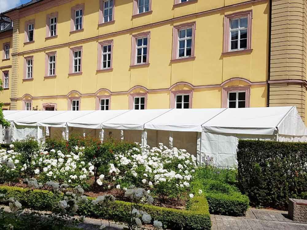 Zeltverleih, Ansprechpartnerinnen für Planung, Terminierung, Abbau, Aufbauhilfe, Bestuhlungspläne, Ausstattung, Großzelte, Eventzelte, Pagoden, Partyzelte, private, Firmenfeiern, Hochzeitszelte, Sternenzelte, Kleinzelte, Partyausstattungen, exklusives Partyzubehör, Festservice, Region Mainfranken, Würzburg, Schweinfurt, Unterfranken, Metropolregion Nürnberg Fürth Erlangen, Getränke Center Wagner GmbH, Getränkemarkt, Wiesentheid, Prichsenstadt, Frei-Haus, Heimdienstplan, freihaus Heimlieferservice, Veranstaltungslieferungen, Service, Getränkeangebot, Getränkeauswahl, Veranstaltungen