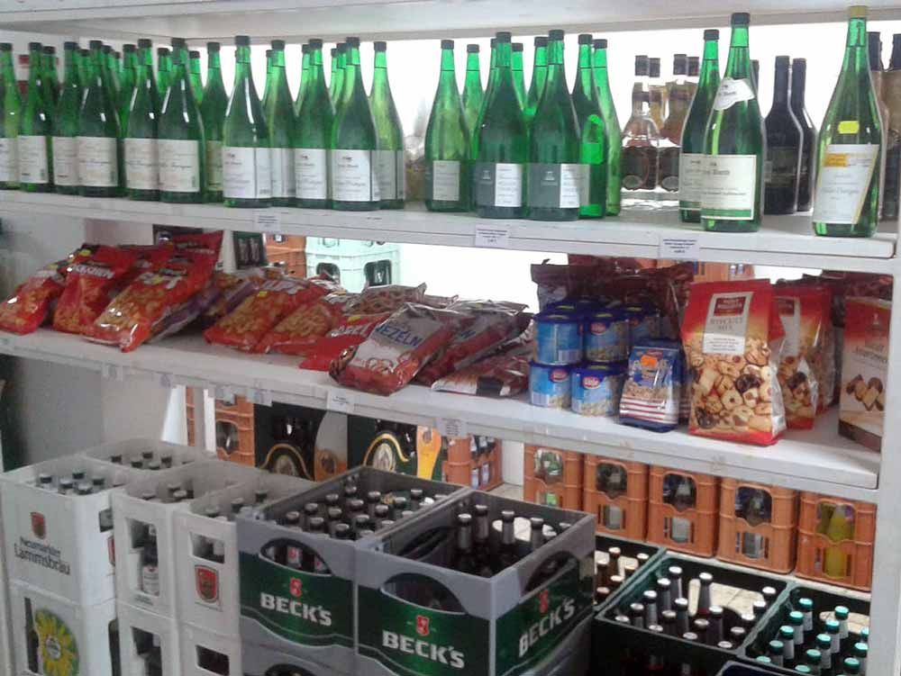 Getränke Center Wagner GmbH, Getränkemarkt, Wiesentheid, Prichsenstadt, Mainstockheim, Schwarzach am Main, Tankstelle Geiselwind, Getränkemärkte, Frei-Haus, Heimdienstplan, freihaus Heimlieferservice, Veranstaltungslieferungen, Getränkeangebot, Getränkeauswahl, Privatbrauereien, alkoholfrei, alkoholisch, Softdrink, Säfte, fränkische Weine, Bier, Gin, Whisky, Whiskey, Getränkehandel