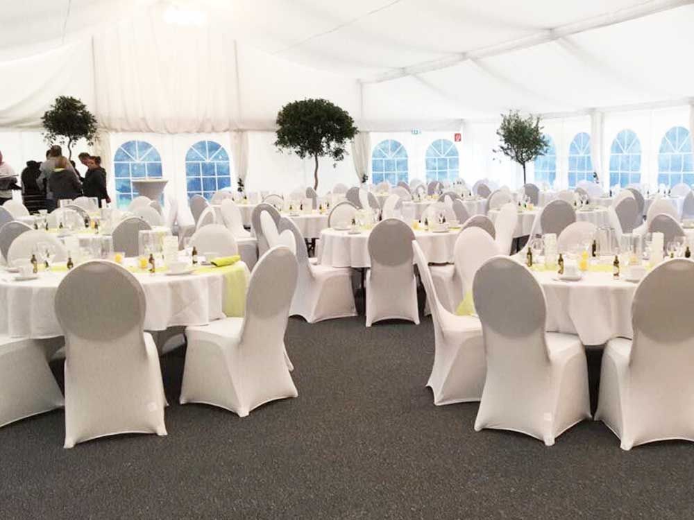 Zeltverleih, Ansprechpartnerinnen für Planung, Terminierung, Abbau, Aufbauhilfe, Bestuhlungspläne, Ausstattung, Großzelte, Eventzelte, Pagoden, Partyzelte, private, Firmenfeiern, Hochzeitszelte, Sternenzelte, Kleinzelte, Partyausstattungen,exklusives Partyzubehör, Festservice, Region Mainfranken, Würzburg, Schweinfurt, Unterfranken, Metropolregion Nürnberg Fürth Erlangen, Getränke Center Wagner GmbH, Getränkemarkt, Wiesentheid, Prichsenstadt, Frei-Haus, Heimdienstplan, freihaus Heimlieferservice, Veranstaltungslieferungen, Service, Getränkeangebot, Getränkeauswahl, Veranstaltungen