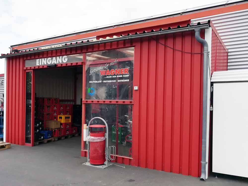 Getränke Center Wagner GmbH, Getränkemarkt, Wiesentheid, Prichsenstadt, Mainstockheim, Schwarzach am Main, Tankstelle Geiselwind, Getränkemärkte, Frei-Haus, Heimdienstplan, freihaus Heimlieferservice, Veranstaltungslieferungen, Getränkeangebot, Getränkeauswahl, Privatbrauereien, alkoholfrei, alkoholisch, Softdrink, Säfte, fränkische Weine, Bier, Gin, Whisky, Whiskey, Getränkehandel