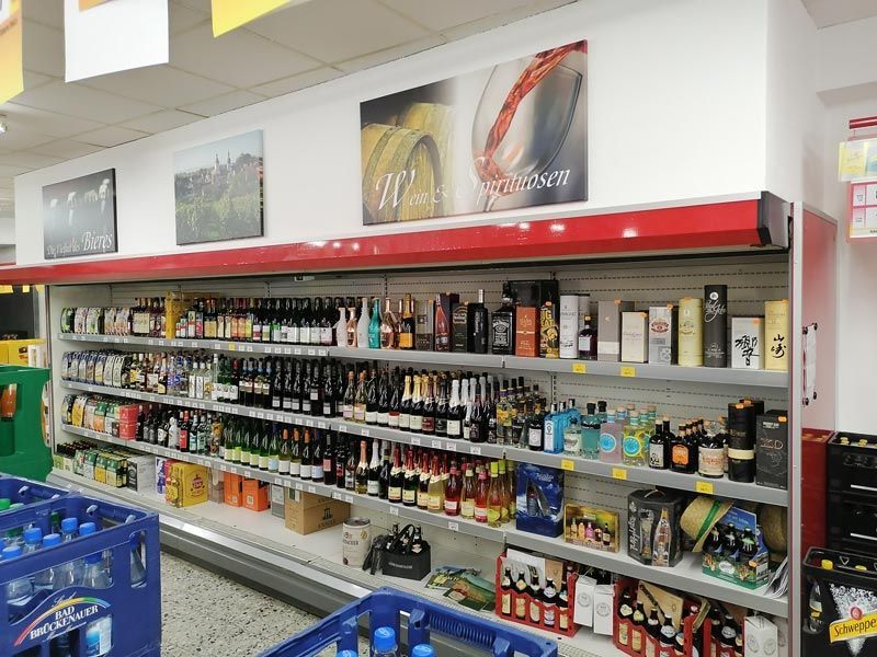 Getränke Center Wagner GmbH, Getränkemarkt, Wiesentheid, Prichsenstadt, Mainstockheim, Schwarzach am Main, Tankstelle Geiselwind, Getränkemärkte, Frei-Haus, Heimdienstplan, freihaus Heimlieferservice, Veranstaltungslieferungen, Getränkeangebot, Getränkeauswahl, Privatbrauereien, alkoholfrei, alkoholisch, Softdrink, Säfte, fränkische Weine, Bier, Gin, Whisky, Whiskey, Getränkehandel