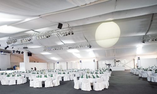 Zeltverleih, Getränke Center Wagner GmbH, Getränkemarkt, Wiesentheid, Prichsenstadt, Partyausstattungen, Ausschank, Beleuchtung, Lichtanlagen, Zeltboden, Schankanlagen, Kühlung, Heizung, Hussen, Tische, Stühle, Toilettenwagen, Gläser, exklusives Partyzubehör, Festservice, Deko-Innenhimmel, Seitenstilverkleidungen, Seitenvorhänge, Transparente Dachplane, Giebelplane, Ballastierung, Türen, Zäune