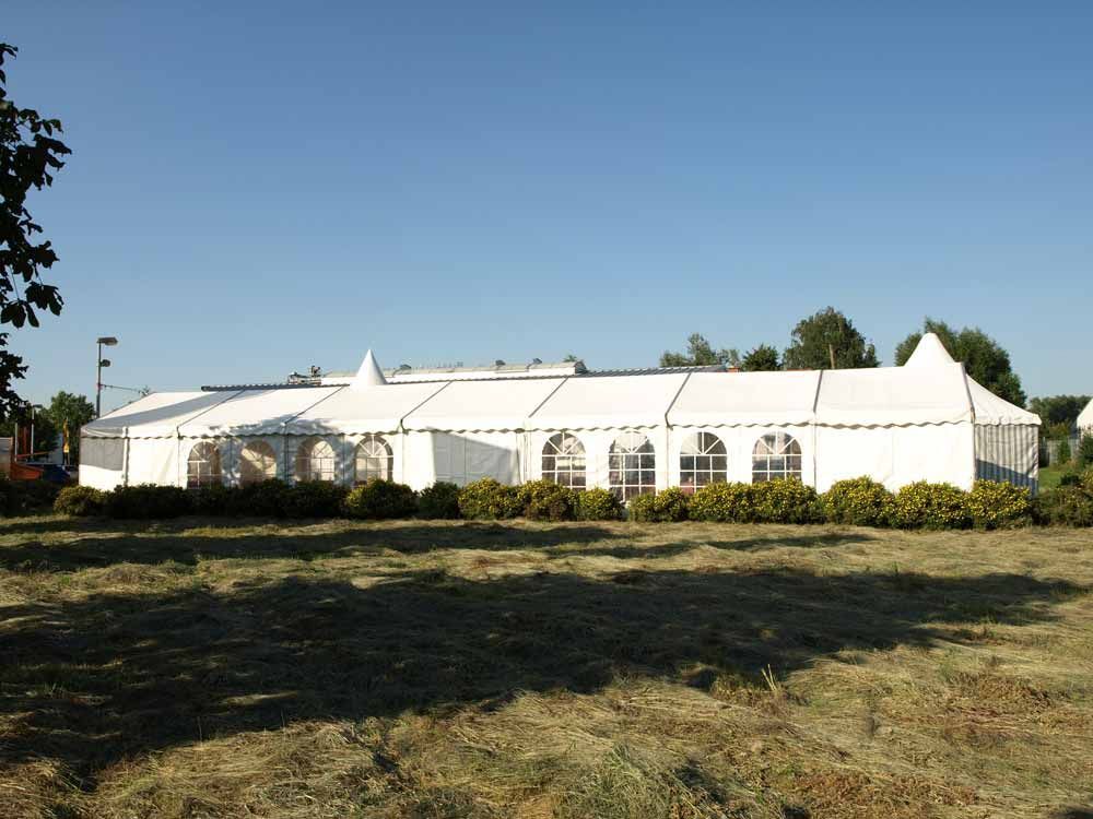 Zeltverleih, Ansprechpartnerinnen für Planung, Terminierung, Abbau, Aufbauhilfe, Bestuhlungspläne, Ausstattung, Großzelte, Eventzelte, Pagoden, Partyzelte, private, Firmenfeiern, Hochzeitszelte, Sternenzelte, Kleinzelte, Partyausstattungen, exklusives Partyzubehör, Festservice, Region Mainfranken, Würzburg, Schweinfurt, Unterfranken, Metropolregion Nürnberg Fürth Erlangen, Getränke Center Wagner GmbH, Getränkemarkt, Wiesentheid, Prichsenstadt, Frei-Haus, Heimdienstplan, freihaus Heimlieferservice, Veranstaltungslieferungen, Service, Getränkeangebot, Getränkeauswahl, Veranstaltungen