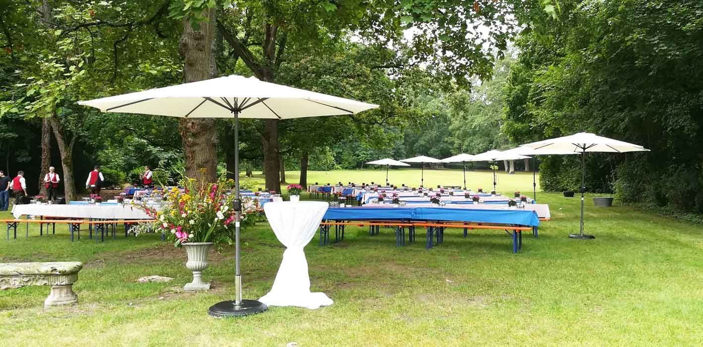 Zeltverleih, Referenzen, Ansprechpartnerinnen für Planung, Terminierung, Abbau, Aufbauhilfe, Bestuhlungspläne, Ausstattung, Großzelte, Eventzelte, Pagoden, Partyzelte, private, Firmenfeiern, Hochzeitszelte, Sternenzelte, Kleinzelte, Partyausstattungen,exklusives Partyzubehör, Festservice, Region Mainfranken, Würzburg, Schweinfurt, Unterfranken, Metropolregion Nürnberg Fürth Erlangen, Getränke Center Wagner GmbH, Getränkemarkt, Wiesentheid, Prichsenstadt, Frei-Haus, Heimdienstplan, freihaus Heimlieferservice, Veranstaltungslieferungen, Service, Getränkeangebot, Getränkeauswahl, Veranstaltungen