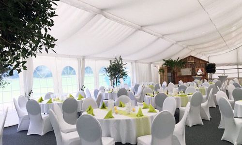 Zeltverleih, Getränke Center Wagner GmbH, Getränkemarkt, Wiesentheid, Prichsenstadt, Partyausstattungen, Ausschank, Beleuchtung, Lichtanlagen, Zeltboden, Schankanlagen, Kühlung, Heizung, Hussen, Tische, Stühle, Toilettenwagen, Gläser, exklusives Partyzubehör, Festservice, Deko-Innenhimmel, Seitenstilverkleidungen, Seitenvorhänge, Transparente Dachplane, Giebelplane, Ballastierung, Türen, Zäune