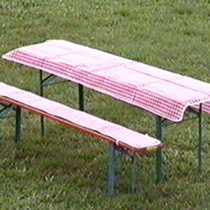 Getränke Center Wagner GmbH, Wiesentheid, Prichsenstadt, Partyausstattungen, Ausschank, Beleuchtung, Lichtanlagen, Zeltboden, Schankanlagen, Kühlung, Heizung, Stuhlhusse, Tische, Stühle, Toilettenwagen, Gläser, exklusives Partyzubehör, Festservice, Stuhl klappbar, Chromstuhl, Banketstühle, Stapelstuhl blau, Barhocker, Hocker, Bänke, Banketttisch lang rund, Garnituren, Klappmöbel, Bistrostehtisch, Tischdecke, Bankauflage, Damastservietten, Sitzkissen, Loungemöbel