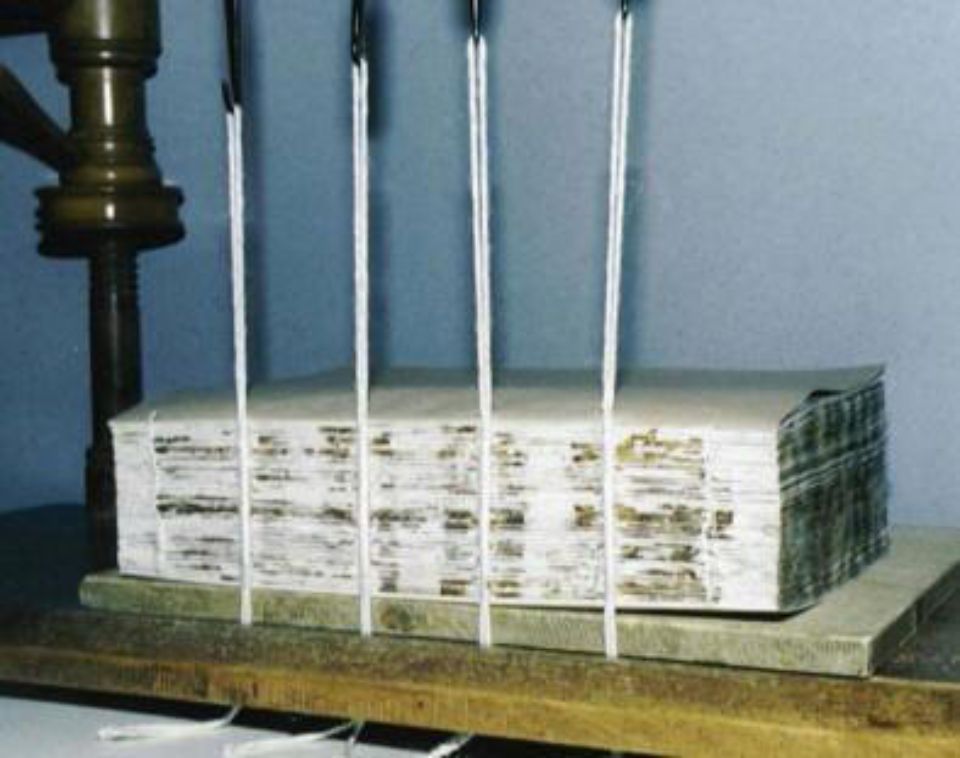 Handheftung auf echte Bünde