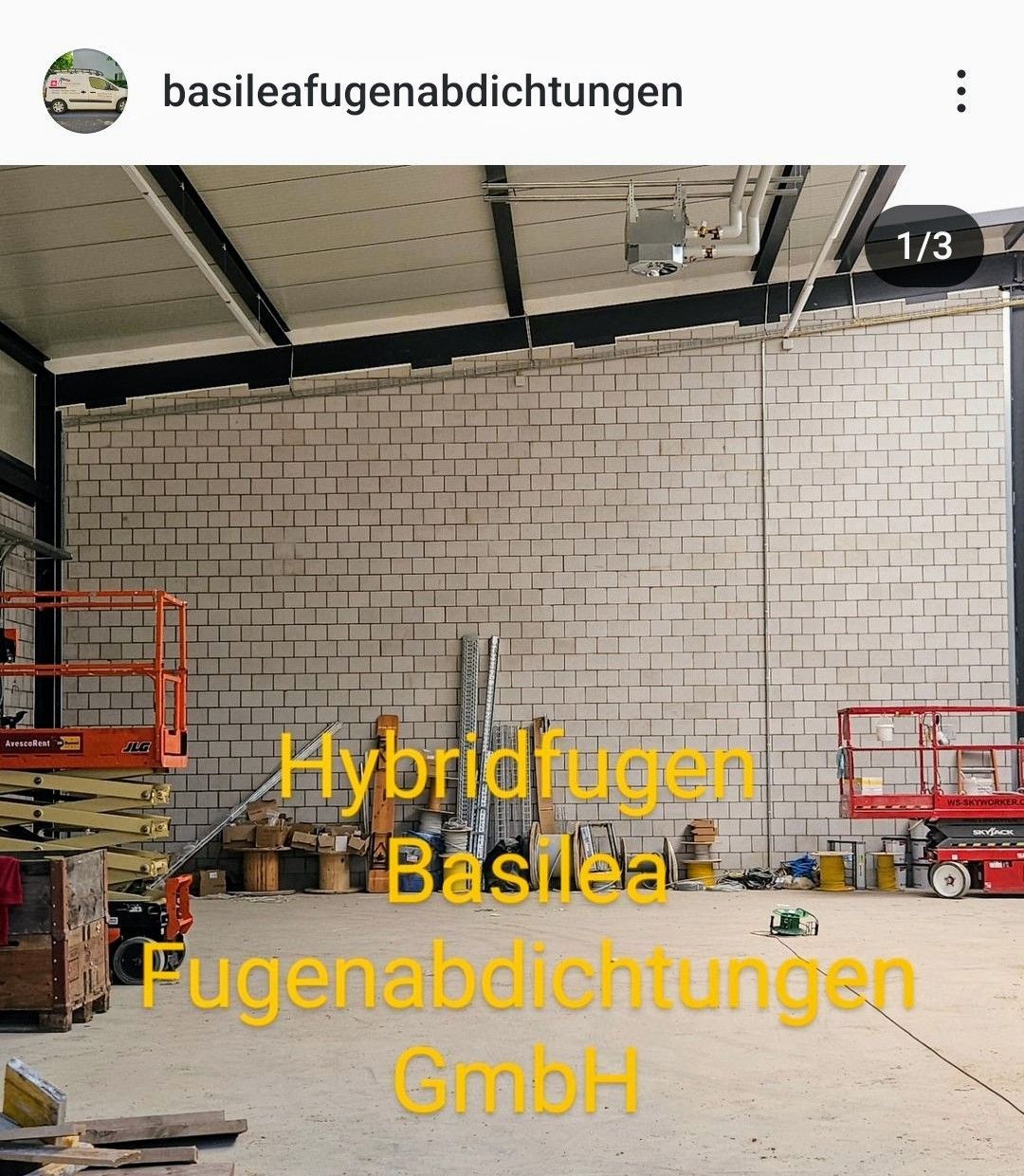 Ein Bild eines im Bau befindlichen Gebäudes mit dem Schriftzug hybridfugen basilea fugenabdichtungen gmbh