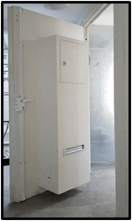 Porte blindée et coffre intégré à la porte