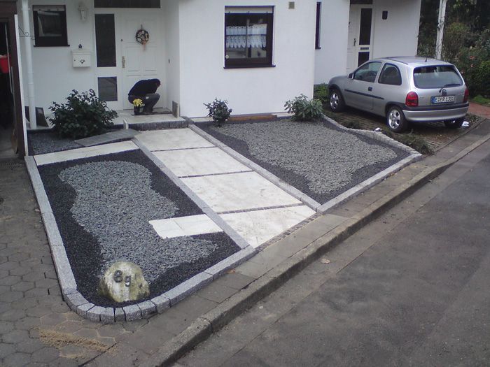 Einfahrt und Hauseingang