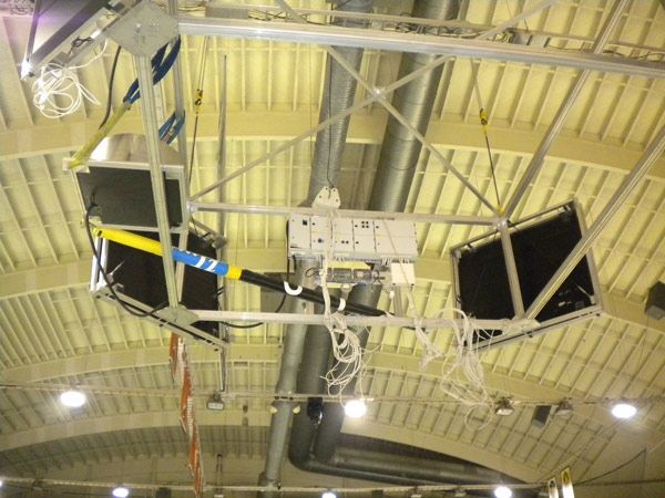 Sähköurakointi jäähallissa