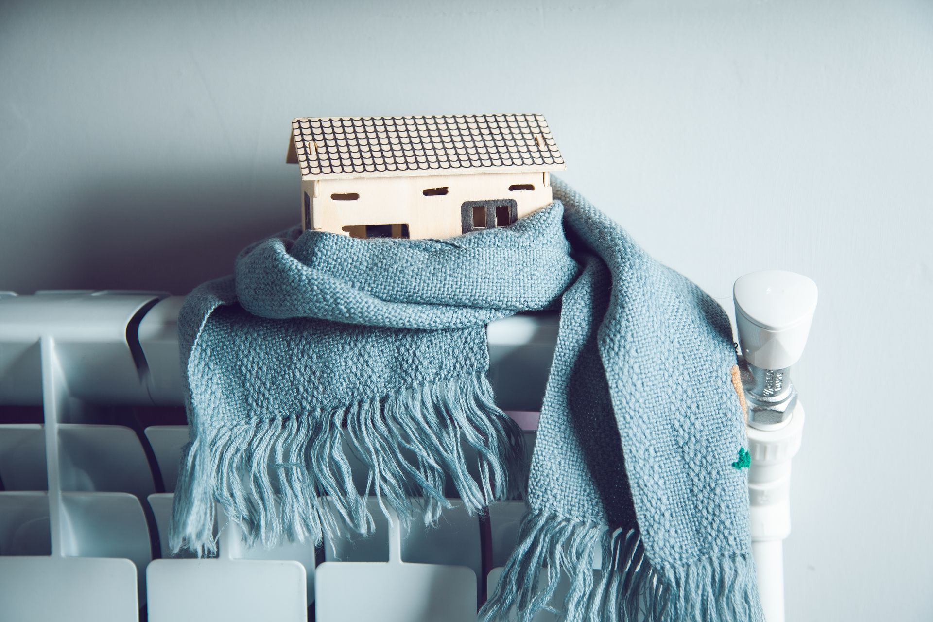 Des travaux d'installation de chauffage central par les radiateurs