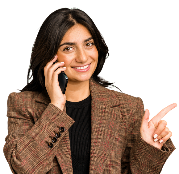 Une femme qui sourit