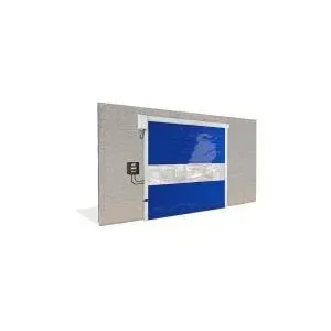 Porta de enrolar azul e branca em uma parede de concreto com uma caixa de controle elétrico.