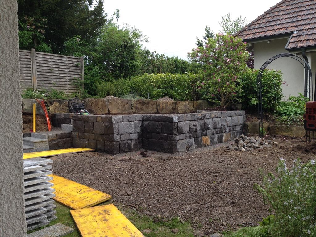 Natursteinarbeiten - Bleuler Gärten Gmbh
