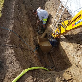Baggerarbeiten Leitungsbau - Morgenthaler Gartenbau in Busswil b. Melchnau