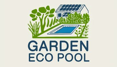 Un logotipo para una piscina ecológica de jardín con una casa y una piscina.