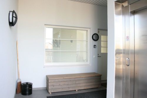 Ullakkohuoneistoon pääsee hissillä