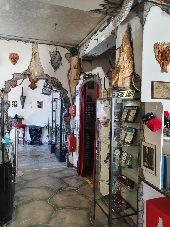 Piercing Tätowierung Brugg - Humm Tattoo - Hausen