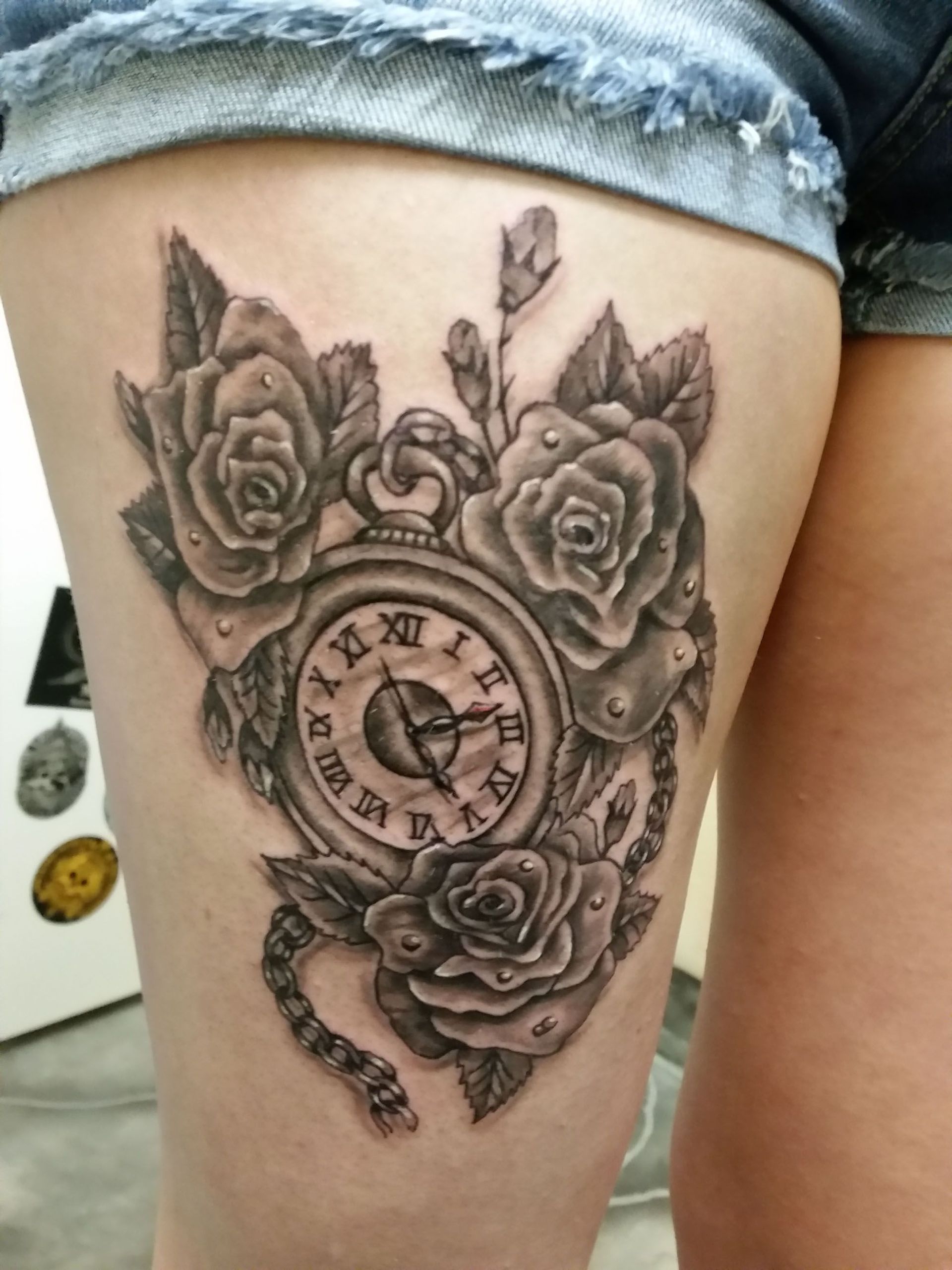 Piercing Tattoo Brugg - Humm Tattoo - Hausen