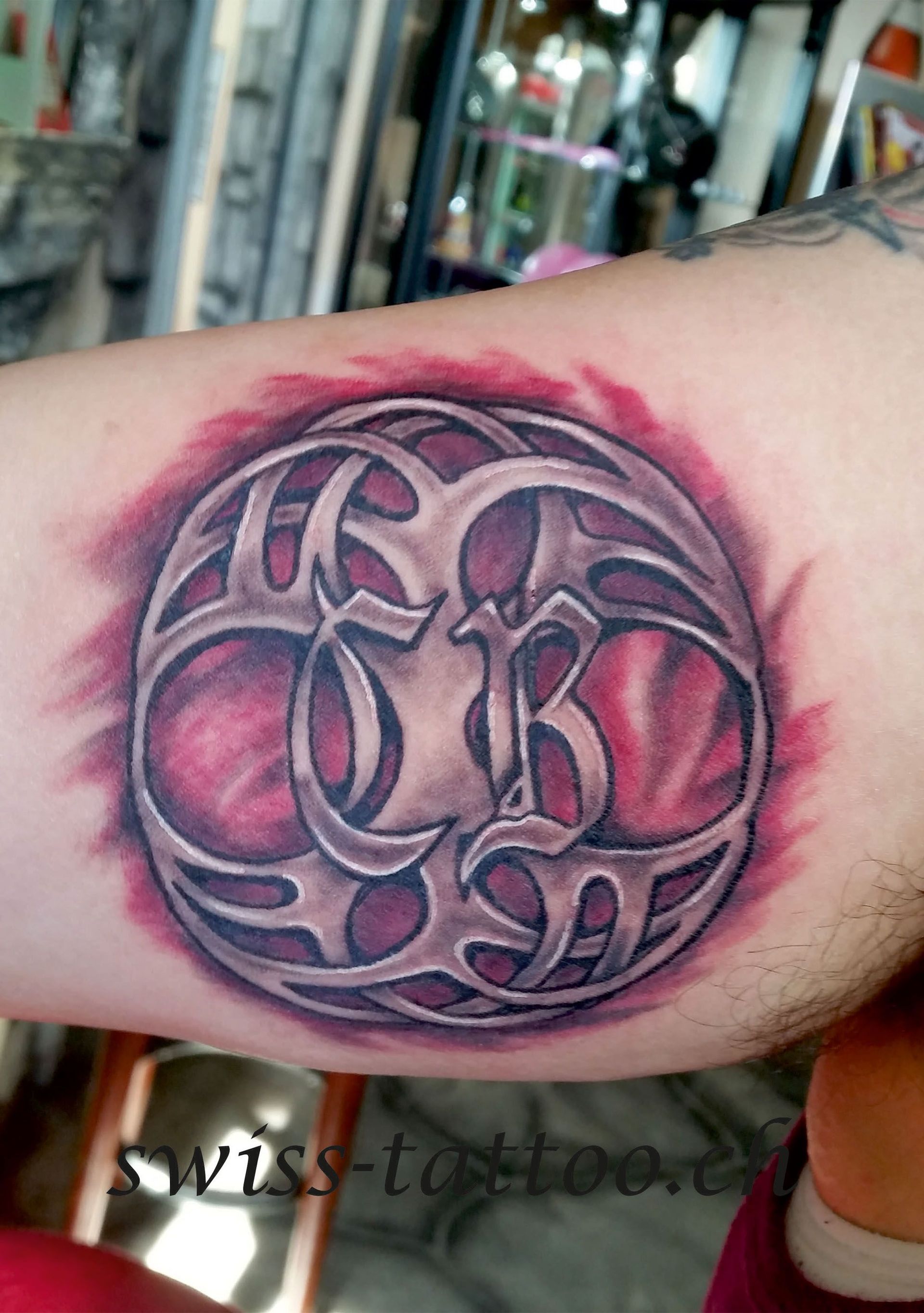 Tattoo Cover Up Köroer Schweiz Stächi