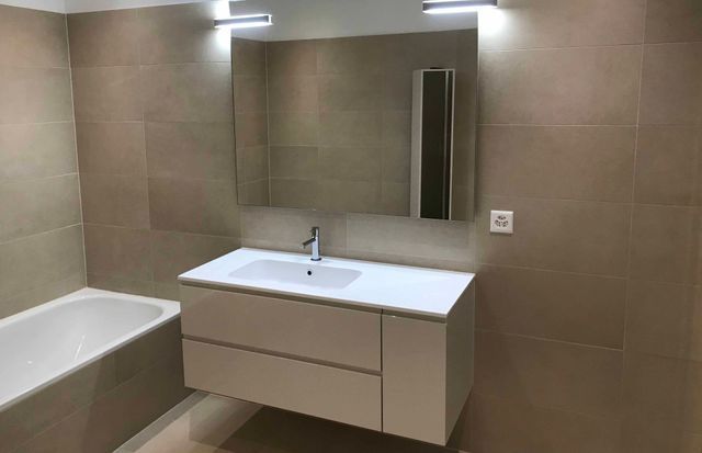 Lavandino moderno - Accento Service Caslano