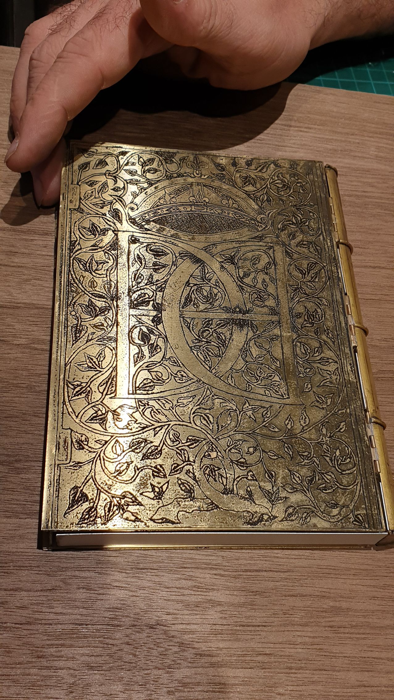 Photo d'une plaque gravée