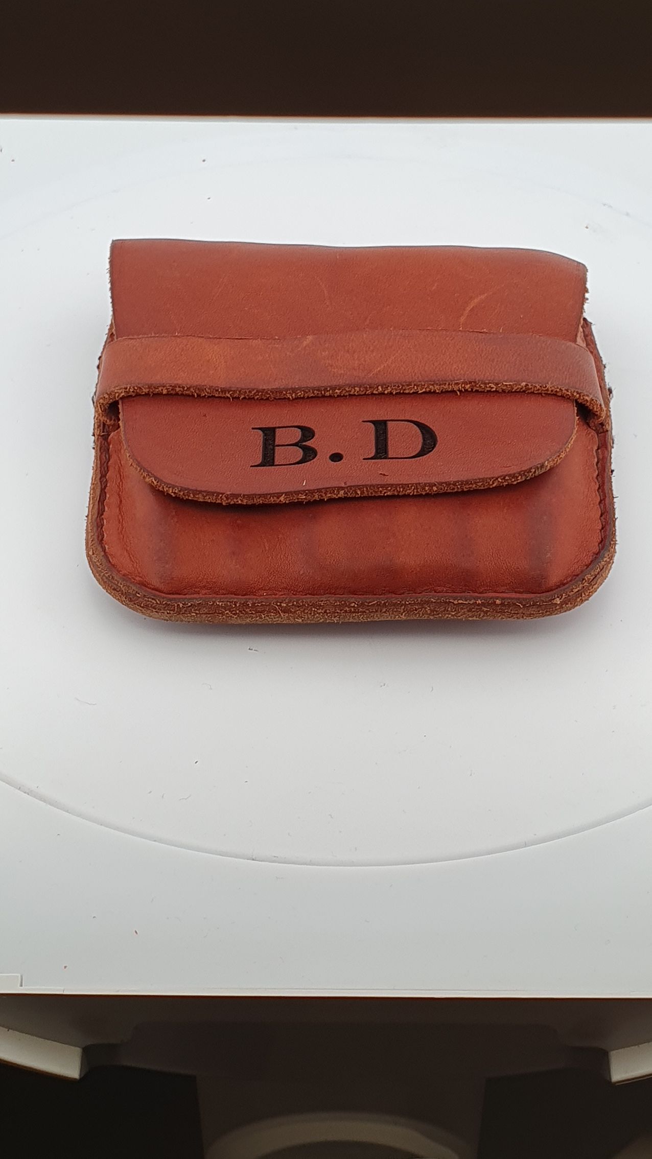 Portefeuille rouge gravé ''B.D''