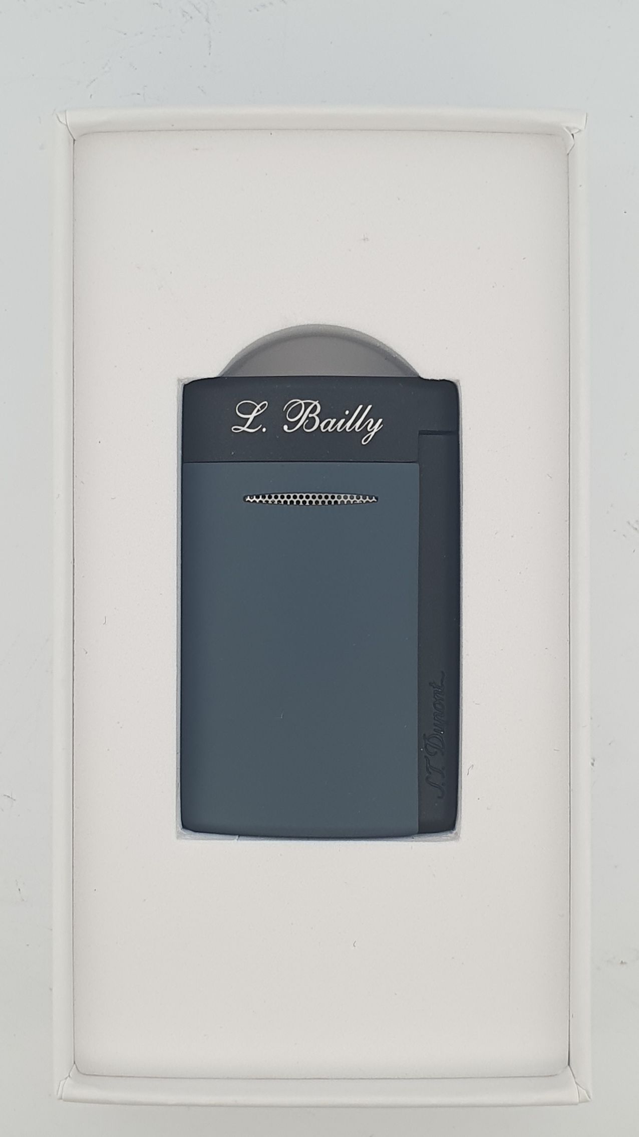 Photo d'un appareil gravé ''L. Bailly''