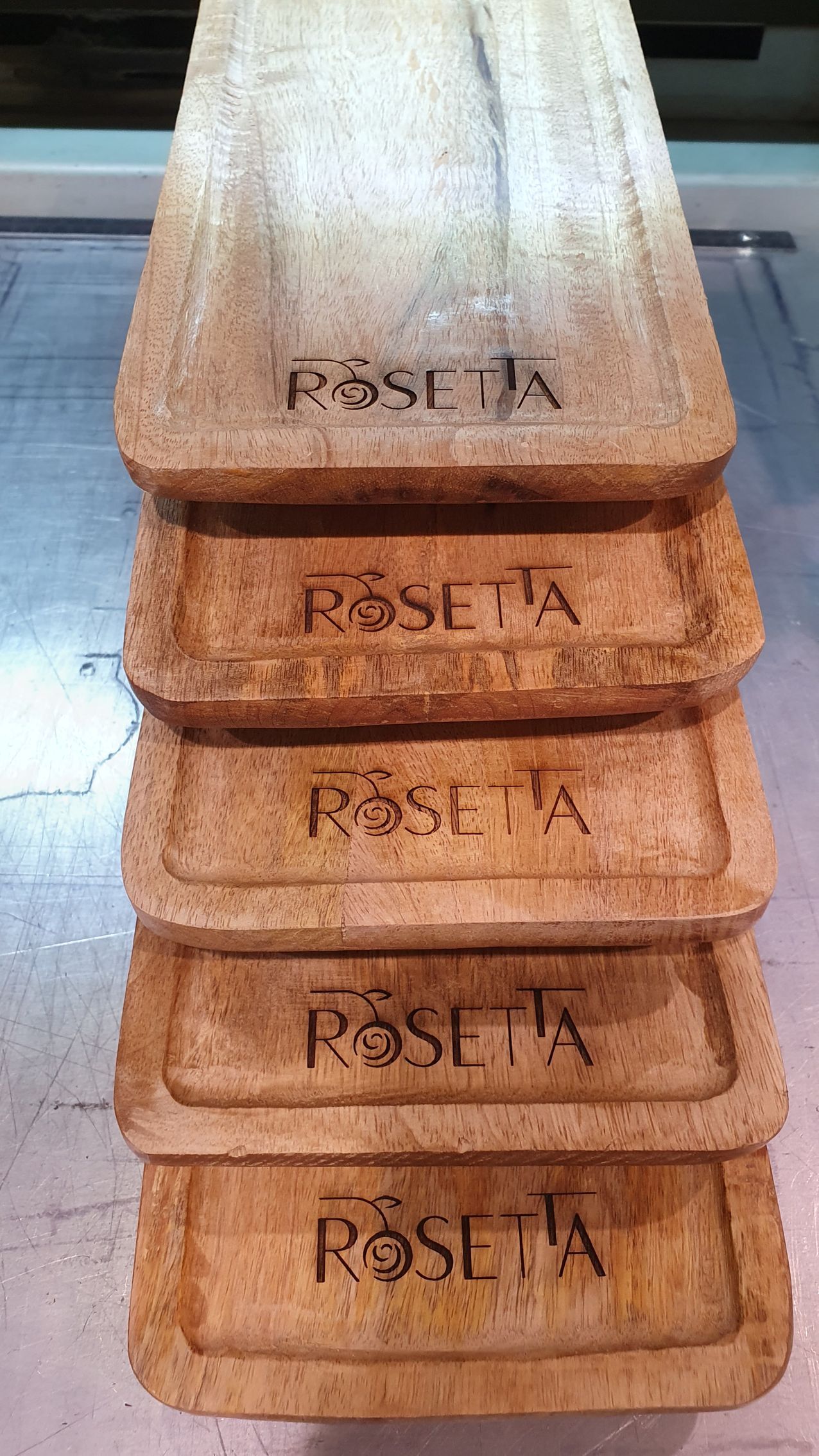 Photo de cinq plaques ''Rosetta''