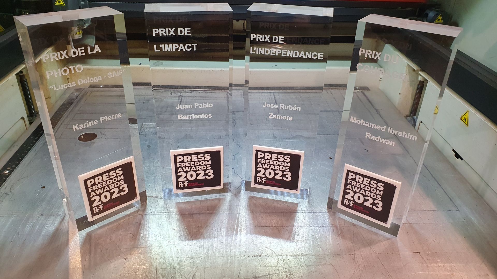 Trophée avec plusieurs prix