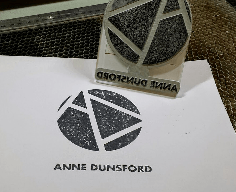 Photo d'un tampon gravé ''Anne Dunsford''
