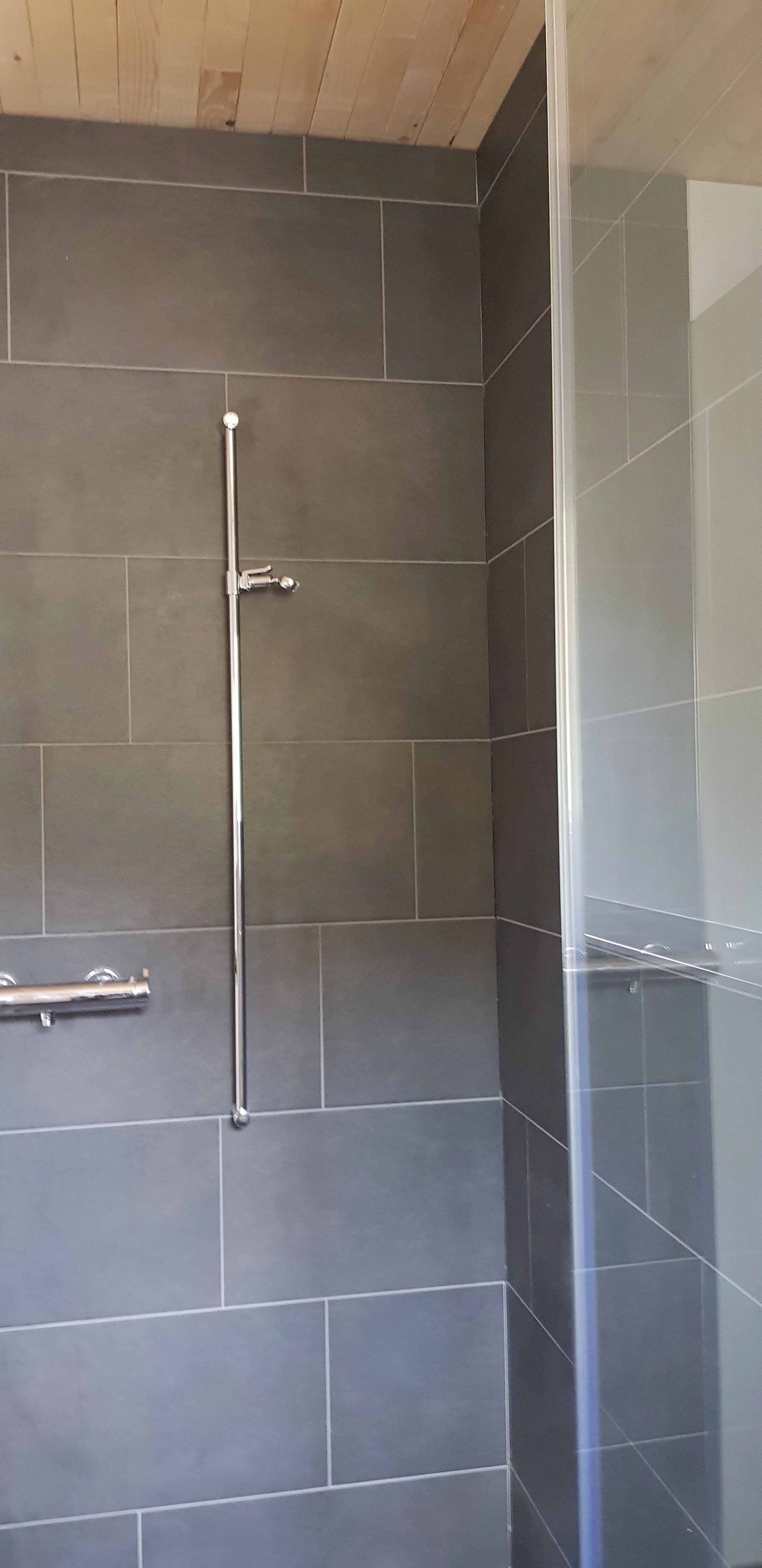 RenRu Plättli GmbH - Bad – Kollbrunn