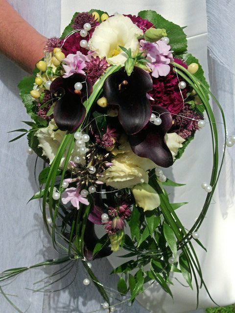 Hochzeitsstrauß klein dunkel