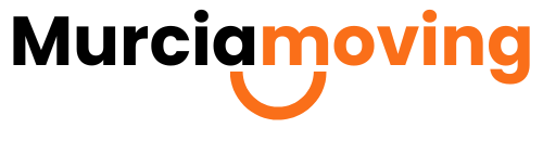 Logotipo "Murcia moving" con la palabra "moving" en naranja, la "c" reemplazada por un arco naranja.