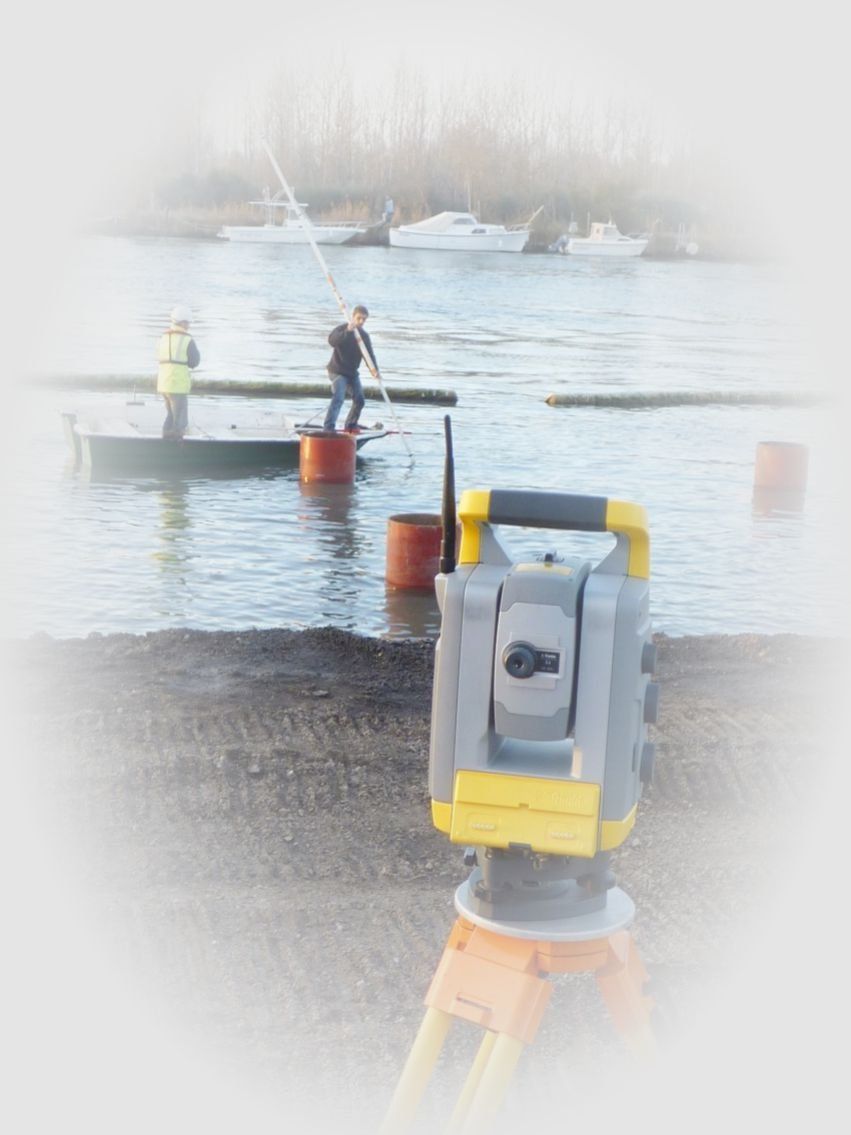 Appareil de relevé sous-marin