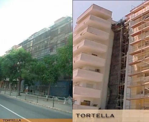 Una foto del antes y el después de un edificio en Tortella.