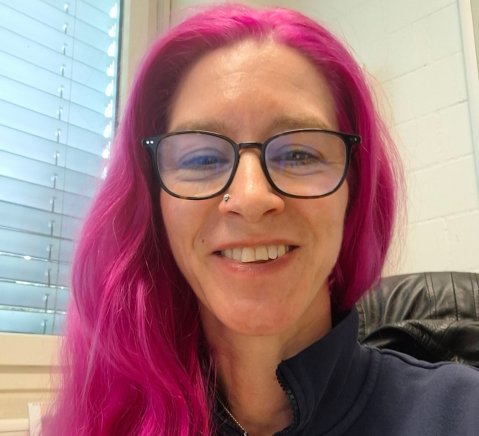 Generisches graues Profilbildsymbol auf hellem Hintergrund