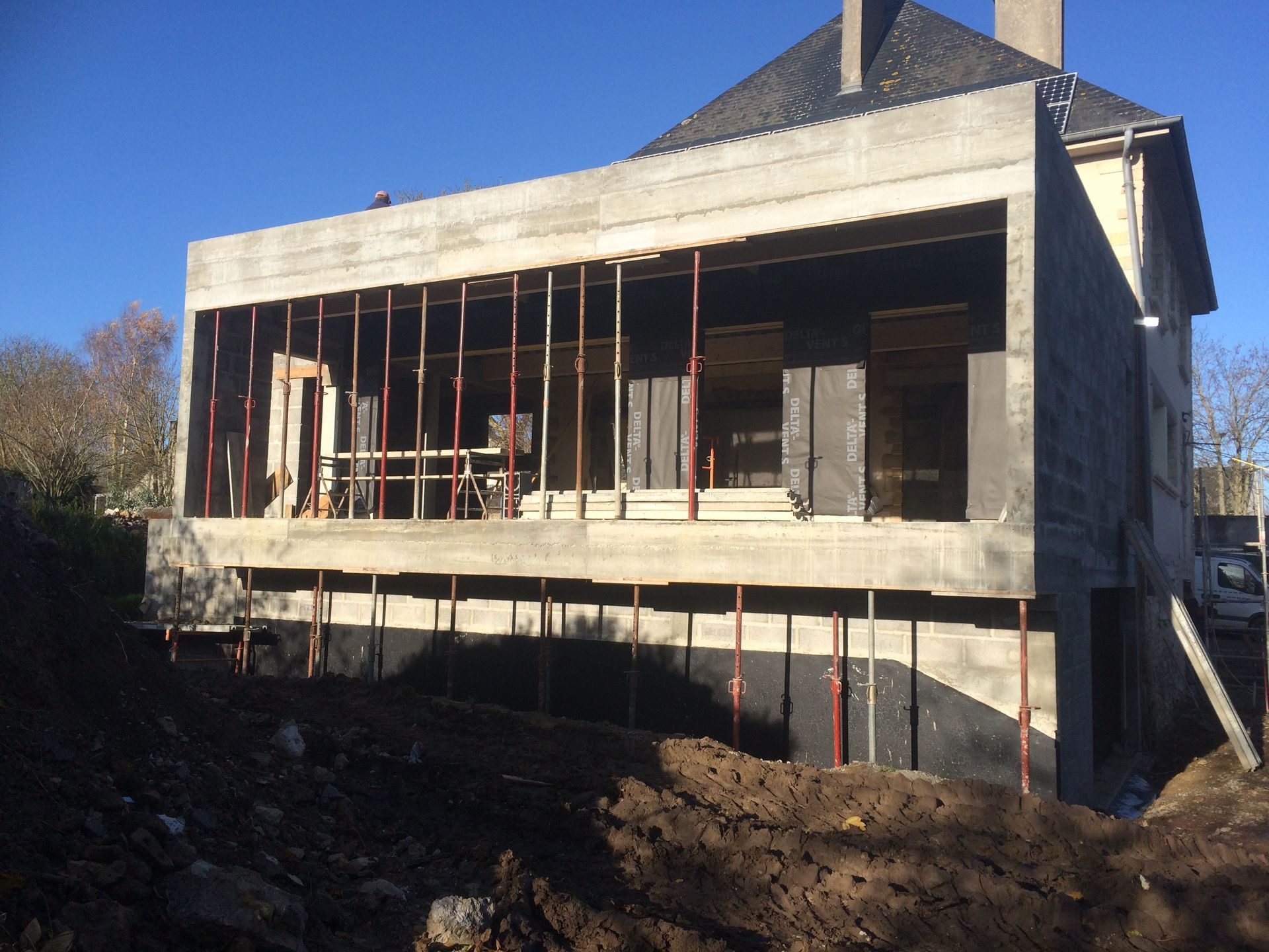 Extension de maison en parpaing vu de face